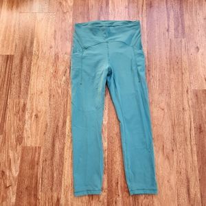 Lululemon Womens Green Leggings Pull On Stretch Bottom Size 8